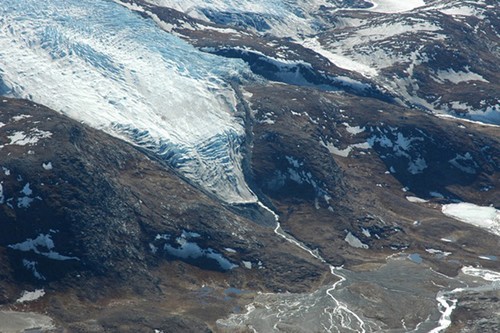 The research team collected samples from sites at three land-terminating glaciers on the western margin of the Greenland ice sheet.  The primary glacial outflow sampled in this study was ‘N’ glacier, above © Sarah Das / WHOI http://www.whoi.edu/
