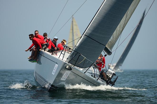 Andrew Fisher (left), skipper, and Brad Kendell, crew, of Bandit ©  www.photoboat.com