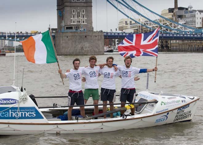The Islanders establish world record for rowing non-stop around Britain in 2013 GB Row © onEdition http://www.onEdition.com