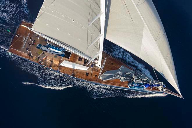 MAGIC CARPET CUBED, Sail n: GBR1001, Owner: SIR LINDSAY OWEN-JONES, Group 0 (IRC >18.29 mt) rounding the Giraglia Rock ©  Rolex / Carlo Borlenghi http://www.carloborlenghi.net