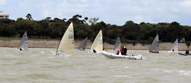 Second upwind © Robert Deaves/Finn Class http://www.finnclass.org