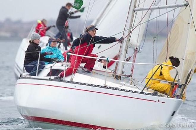 Team Nouannie got the hoot and secured AMS, IRC and PHS in division two ©  Steb Fisher