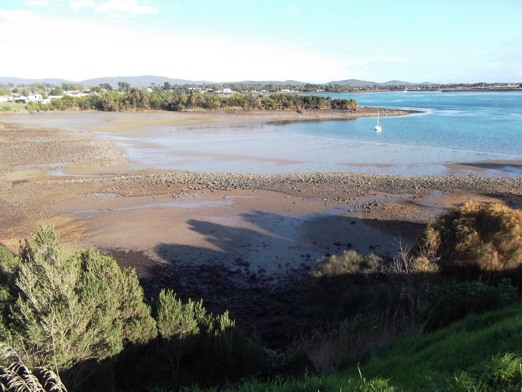 A great spot for flounder on an incoming tide, sand and  rocks are ideal. © Carl Hyland