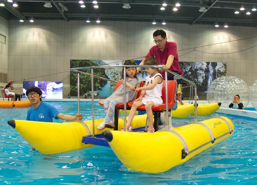 Korea International Boat Show 2013 - getting your feet wet (almost) © Guy Nowell http://www.guynowell.com