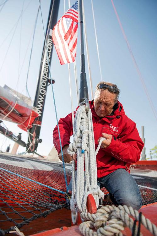 Francis Joyon, IDEC ©  V. Curutchet / DPPI / IDEC http://www.trimaran-idec.com/