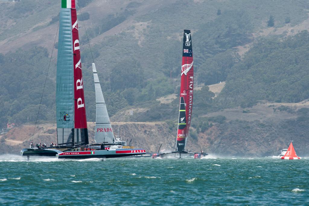 CC130713-168 - 2013 Louis Vuitton Cup, Round Robin 2, Race 1 © Chris Cameron/ETNZ http://www.chriscameron.co.nz