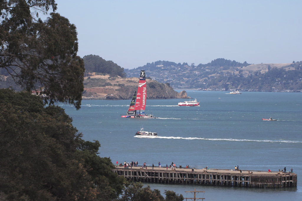 ETNZ sails towards the Golden Gate bridge, just out of sight to the right - America's Cup © Chuck Lantz http://www.ChuckLantz.com