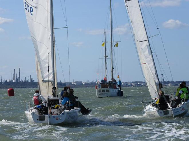 Annabel Vose (L) and Matt Reid (R) contest the start at the Royal Southern Match Cup Qualifier. © Colin Hall