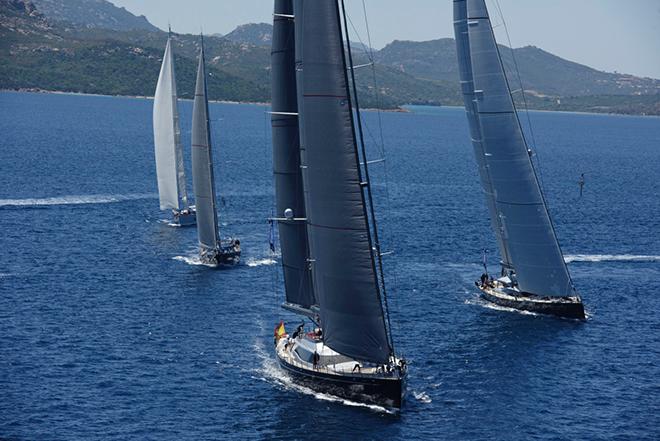 2015 Dubois Cup ©  Kurt Arrigo http://www.loropianasuperyachtregatta.com