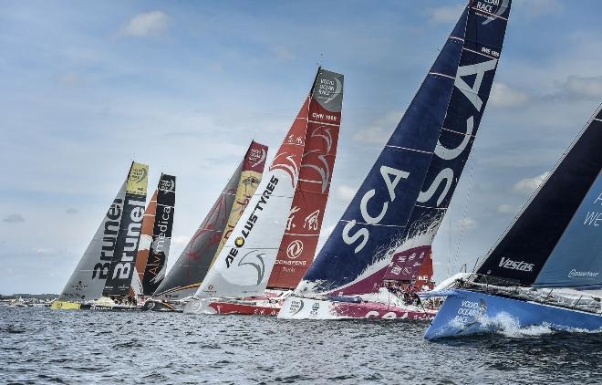 Fleet in action - 2015 Volvo Ocean Race © Ricardo Pinto / Volvo Ocean Race