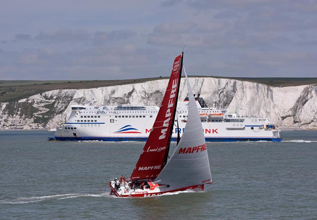 June 17, 2015.  MAPFRE in the English Channel  and Dover Straits on the way to the pitstop on The Hague on Leg 9 from Lorient to Gothenburg. © Rick Tomlinson/Volvo Ocean Race http://www.volvooceanrace.com