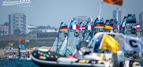  © Ricardo Pinto http://www.americascup.com