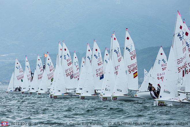 420 Ladies Fleet Start © Jun Hirai / BULKHEAD Magazine