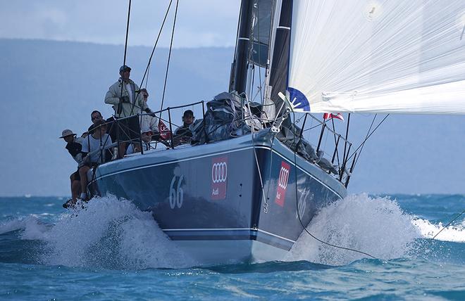 Alive heads down Whitsunday Passage. © Crosbie Lorimer http://www.crosbielorimer.com