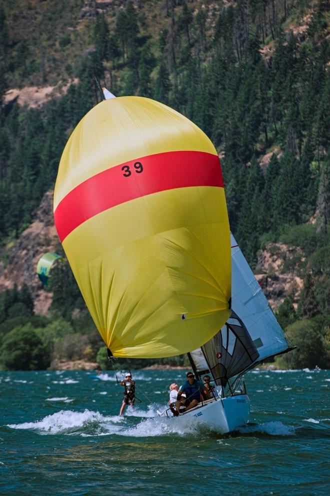 Moore fun in the Gorge - 2015 Moore 24 Roadmasters Series © Lee Whitehead