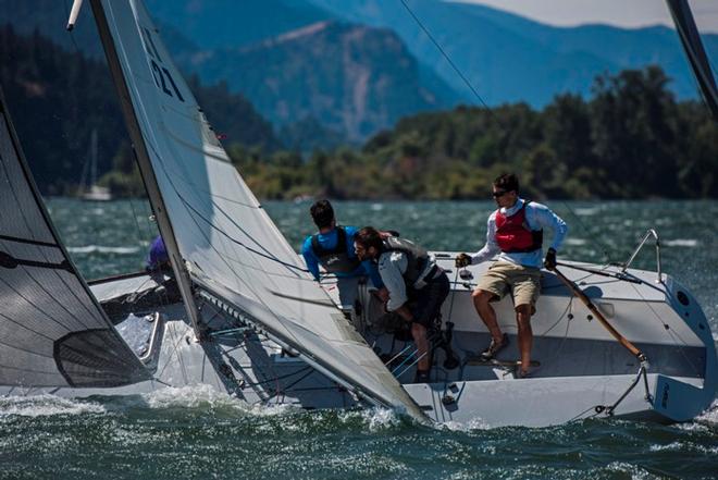 Moore fun in the Gorge - 2015 Moore 24 Roadmasters Series © Lee Whitehead