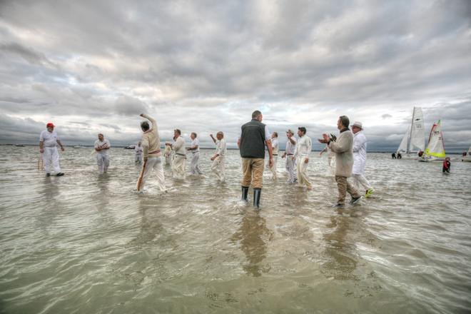 Bramble Bank cricket match © Ingrid Abery http://www.ingridabery.com