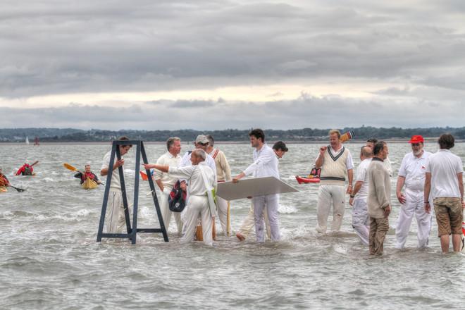 Bramble Bank cricket match © Ingrid Abery http://www.ingridabery.com