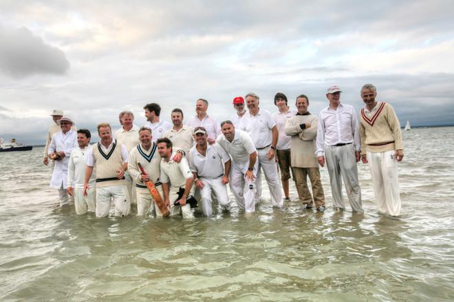 Bramble Bank cricket match © Ingrid Abery http://www.ingridabery.com