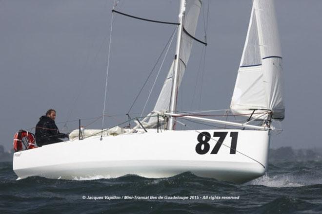 Benoit Hantzperg S 871 YCA Dhumeaux – Secours Populaire ©  Jacques Vapillon / Mini Transat http://www.minitransat.fr