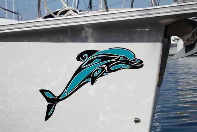 A Boat Names Australia dolphin adorns our bow © Annika Fredriksson / Ocean Crusaders