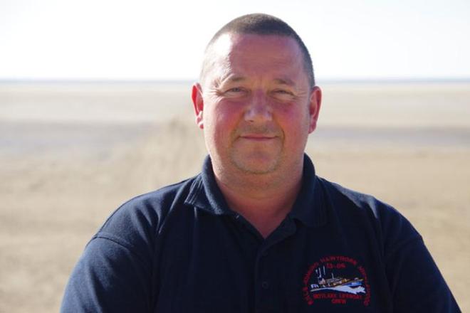 Marcus Swaine – Shore crew member © Ted Scambos and Rob Bauer / NSIDC