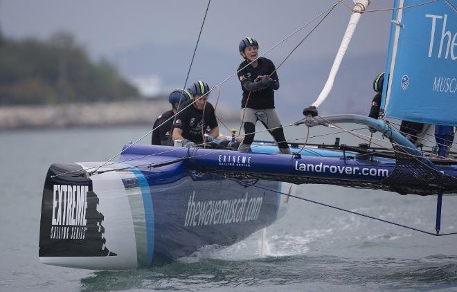 The Wave, Muscat/Al Mouj Muscat Team skippered by Leigh McMillan (GBR) with crew Sarah Ayton (GBR), Pete Greenhaigh (GBR), Ed Smyth (NZL/AUS) and bowman Nasser Al Mashari (OMA) - 2015 Extreme Sailing Series © Mark Lloyd http://www.lloyd-images.com