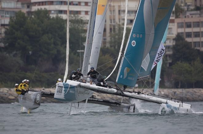 Oman Air Team skippered by Stevie Morrison (GBR) with crew Nic Asher (GBR), Ed Powys (GBR), Ted Hackney (AUS) and bowman Ali Al Balushi (OMA) - 2015 Extreme Sailing Series © Mark Lloyd http://www.lloyd-images.com