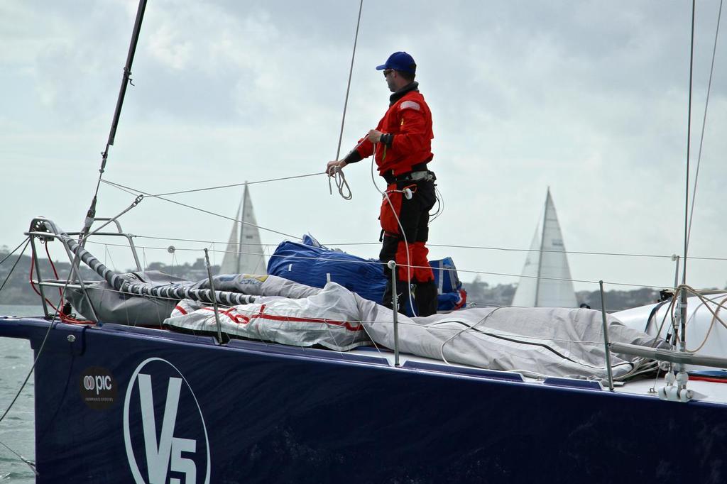 V5 Bowman sorting out his ``office`` - 2015 PIC Coastal Classic photo copyright Richard Gladwell www.photosport.co.nz taken at  and featuring the  class