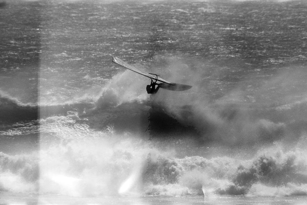 Wave sailing – “bashing the lip” © Bruce Kendall