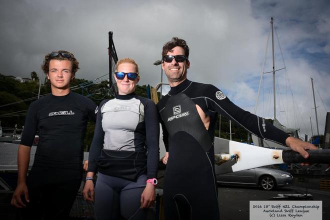 Fineline Ropes - Adrian France, Hamish McGill  & Ellie Aldridge © Lissa Reyden
