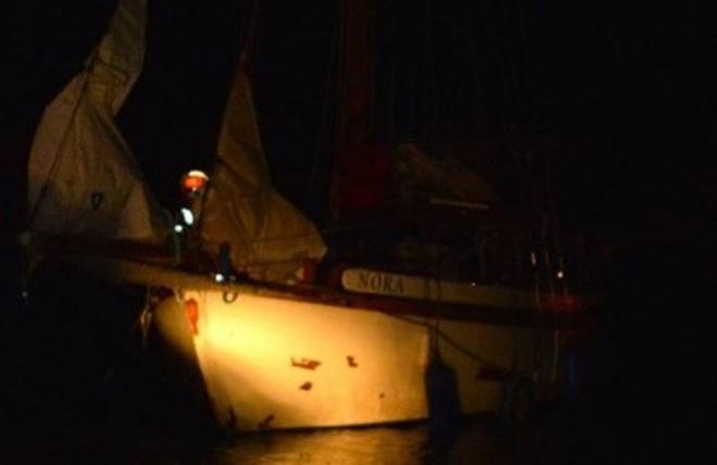 The 40ft yacht Nora being rescued after running aground in county Antrim © RNLI / Red Bay