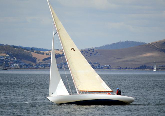 Bronzewing beating to windward on the Derwent yesterday ©  Peter Campbell