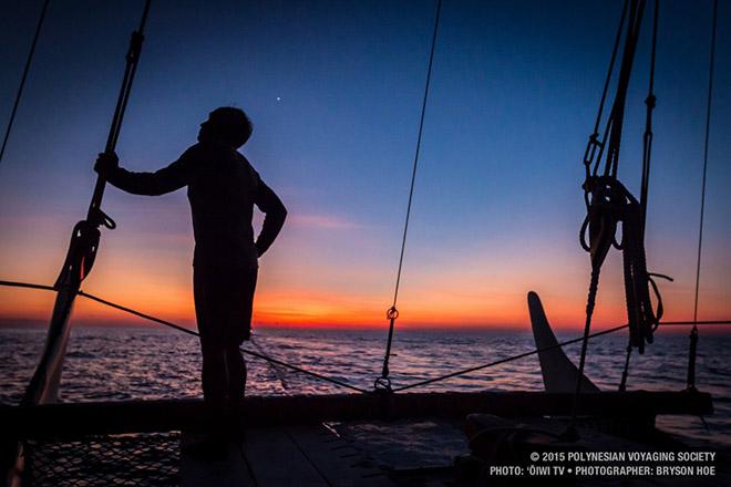 The crew is careful to plot a course that allows the canoe to reach its destination by sailing downwind, which saves time and energy. © Bryson Hoe