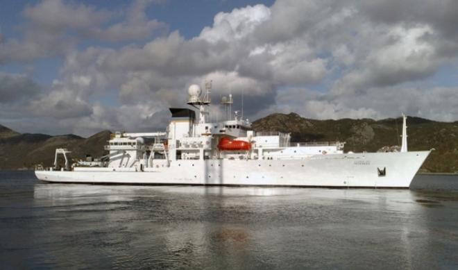The USNS Pathfinder is an oceanographic survey ship. Capt. Tom Pearse-Drance said the ship's high-manoeuvrability helped in the rescue effort © U.S. navy