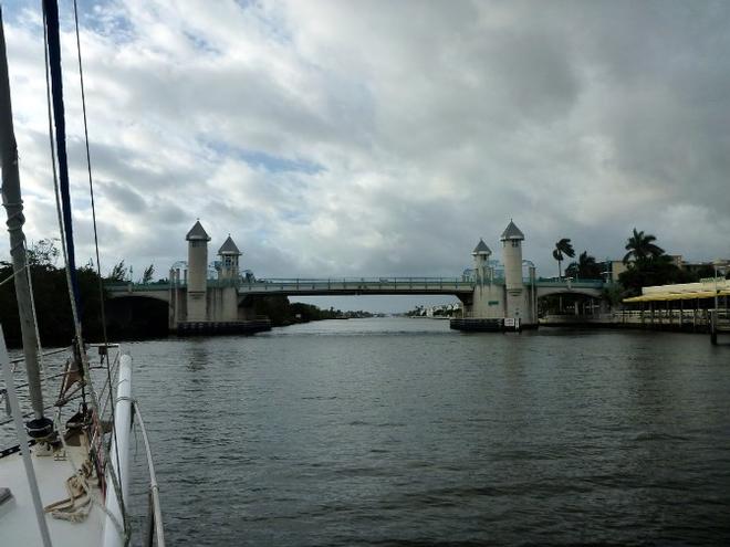 One of the prettier Bascule Bridges © SV Taipan