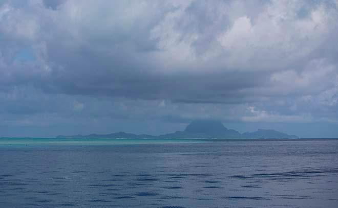Bora Bora with lagoon © Ian Thomson