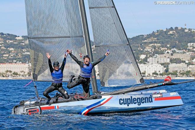 Fleet in action in Cannes - 2016 Flying Phantom Series ©  Pierrick Contin http://www.pierrickcontin.fr/