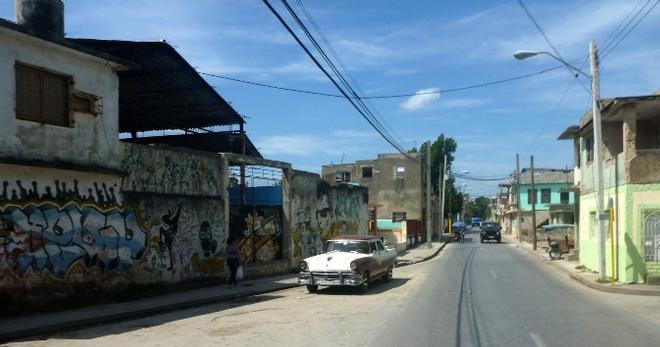 An average street scene. Hougin. There are not many cars © SV Taipan