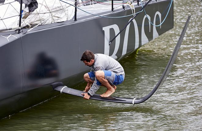 Work on Hugo Boss - New York - Vendee - Pre race  &copy; SW