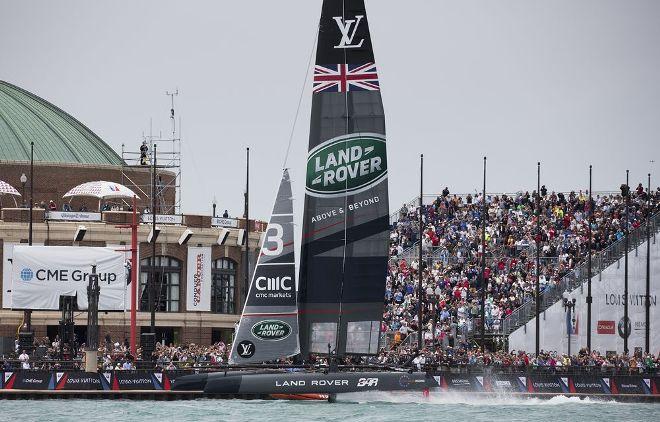 Land Rover BAR in action © Lloyd Images