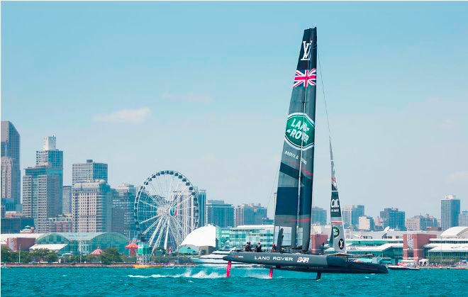 Fleet in action ©  Harry KH / Land Rover BAR