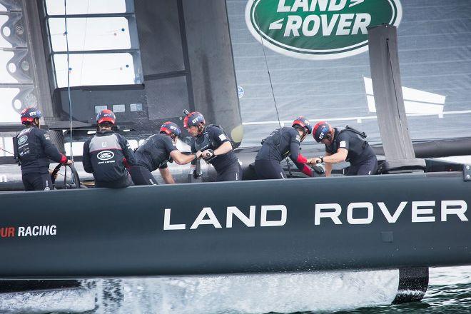 Fleet in action ©  Harry KH / Land Rover BAR