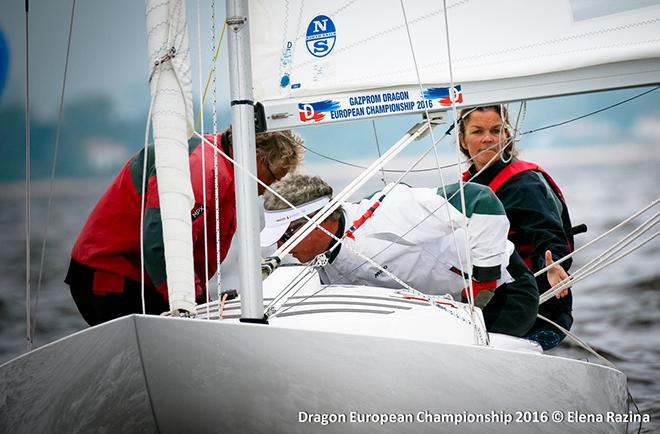 Fleet in action - 2016 Gazprom Dragon European Championship © Elena Razina