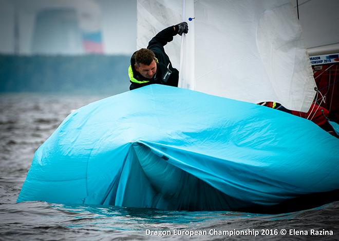 Fleet in action - 2016 Gazprom Dragon European Championship © Elena Razina