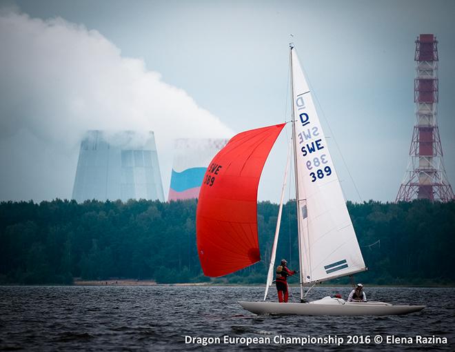 Fleet in action - 2016 Gazprom Dragon European Championship © Elena Razina