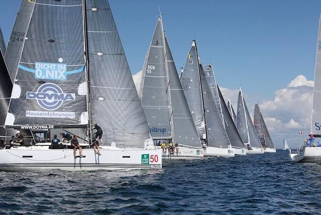 Stony 7 (right) breaks free in the Class B start - 2016 ORC Worlds © Per Heegaard 