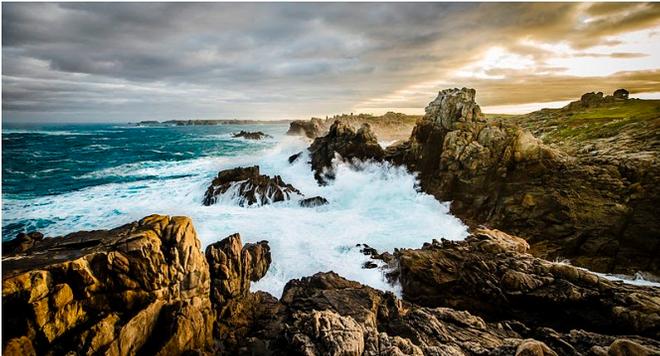 North Coast of the island of Ushant, located in the Parc naturel régional d'Armorique - RORC Île d'Ouessant Race © Rémi Turban