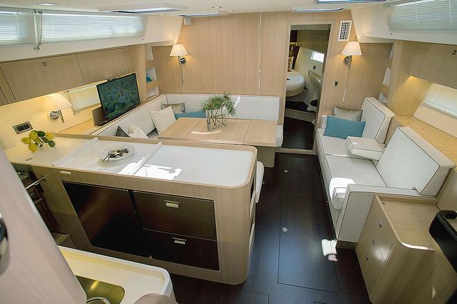 Amel 55 Main Saloon furnished in the alternative, Light Oak. © Christophe Breschi