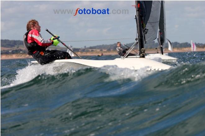 Luminous Gloves Wave - Volvo Noble Marine RS300 National Championship © Mike Rice http://www.fotoboat.com/